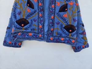 SHREE RADHA GOVIND EXPORTS Veste ethnique artisanale pour femme, en velours imprimé, broderie Suzani florale, chaude pour le printemps/l'automne/l'hiver - Product Image 5