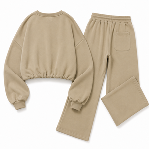 Ensemble de survêtement beige pour femme avec sweat-shirt court et pantalon large à cordon de serrage pour le sport, le fitness et les loisirs, coupe décontractée et personnalisable - Product Image 4