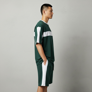 เสื้อยืดโอเวอร์ไซส์ 2 สีแบบ OEM/ODM สั่งทำได้ พร้อมกางเกงขาสั้น ชุดเซ็ต 2 ชิ้นสำหรับผู้ชาย ทรงหลวม ไหล่ตก ผ้าคอตตอน 100% หนานุ่ม - Product Image 6