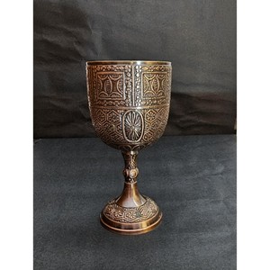 Copa de Vino de Latón Hecha a Mano con Diseño en Relieve Vintage en Forma de Campana para Uso Decorativo en Bodas, 2 Piezas - Product Image 5