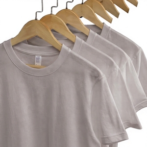 เสื้อยืดคอกลมแขนสั้นผู้ชาย สีดำ ผ้าฝ้าย ทรงปกติ สไตล์ลำลอง ผ้าเจอร์ซีย์ ย้อมสีพื้น ทอแบบเรียบ - Product Image 4