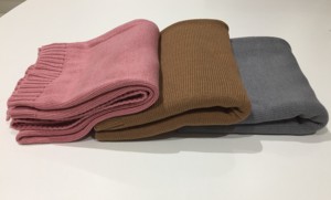 Juego de manta de bebé de punto de algodón orgánico 100%, ropa de cama suave y cálida y Tiro de viaje para el hogar, estilo liso para uso decorativo en el dormitorio - Product Image 2