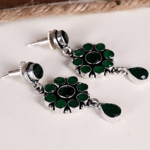 ต่างหูห้อยประดับออนิกซ์ทองเหลืองชุบเงินออกซิไดซ์ ดีไซน์ลายดอกไม้ทรงกลม แฟชั่นสำหรับผู้หญิง เครื่องประดับงานปาร์ตี้สไตล์ชาติพันธุ์ ขายส่งจำนวนมาก - Product Image 5