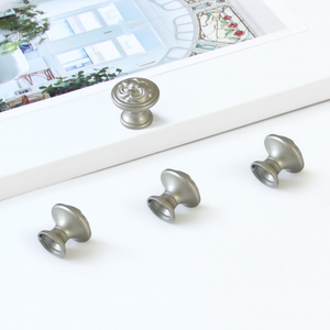 Poignée de meuble ronde vintage en alliage de zinc économique, motif floral, disponible en OEM, pour tiroirs de cuisine, salle de bain et salle à manger - Product Image 2