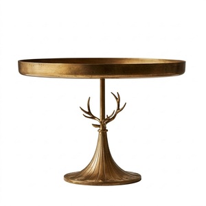 Soporte de metal para pasteles con diseño de arco, fabricado en India, con acabado antiguo, ideal para exhibir cupcakes, pasteles y galletas. - Product Image 2