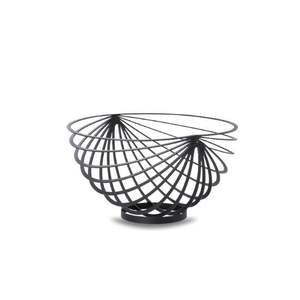 Cesta de Frutas Metálica Atemporal que Combina Uso Práctico con un Elegante Atractivo Decorativo para la Cocina - Product Image 2