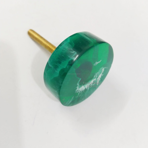 Boutons de porte en résine faits à la main Couleurs vives vertes et design de vague blanche pour les armoires d'enfants Parfait pour l'intérieur et l'extérieur - Product Image 1
