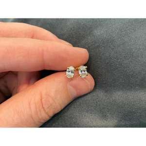 Boucles d'oreilles classiques en or 14 carats avec diamants ovales de laboratoire de 1,00 carat, élégantes boucles d'oreilles en diamant, cadeau d'anniversaire pour femme - Product Image 1