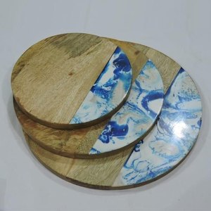 Tabla de cortar de madera y resina con diseño único, tabla de cortar con incrustaciones de resina, tabla de quesos de madera, tabla de quesos a un precio muy asequible - Product Image 4