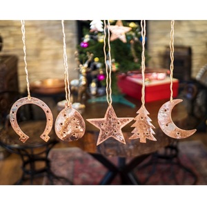 Ornement de Noël en spirale en métal doré avec étoile sur le dessus, décoration miniature moderne pour la table de fête - Product Image 4