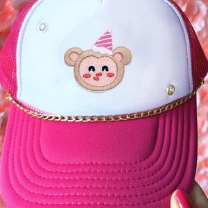 Écusson brodé personnalisé en sergé, thermocollant, pour vestes, casquettes, vêtements universitaires et accessoires, durable, OEM - Product Image 1