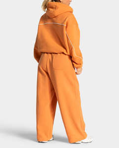 Conjunto Deportivo de Dos Piezas para Mujer, Sudadera con Capucha Naranja Extra Grande con Ribete y Logotipo Personalizado de Alta Calidad, Ropa Deportiva Transpirable - Product Image 2