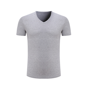 T-shirt personnalisé pour homme à col en V, fabricant OEM ODM, fournisseur en gros de t-shirts personnalisés à col en V pour homme avec logo, t-shirts en coton personnalisés à col en V - Product Image 3