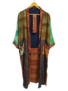 Robe kimono en patchwork de sari en soie pure, couvre-maillot de bain, vêtement de nuit, longue robe, kimono en sari indien vintage recyclé fait main - Product Image 5