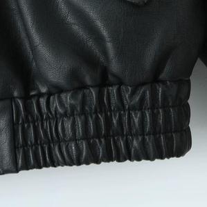 Chaqueta de Motociclista Personalizada para Mujer, de Cuero Vacuno Vintage, con Logotipo Bordado y Etiqueta Personalizada de Fábrica, Venta al Por Mayor - Product Image 5