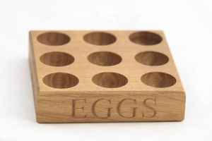 Bandeja de madera para huevos con asa, tabla para servir huevos rellenos, bandeja para exhibir aperitivos y postres, plato de servir para cocina - Product Image 5