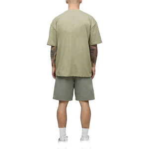 T-shirt pour homme en coton épais avec logo brodé ton sur ton, finition soignée, personnalisation de marque, vente en gros, production OEM en vrac - Product Image 2