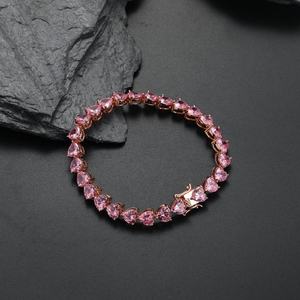 Nouvel Arrivage Bracelet Tennis Bling en Forme de Cœur avec Pierres Colorées, Chaîne Tennis Iced Out, Bracelet Diamant en Cristal, Bijoux de Mariage - Product Image 1