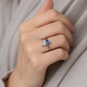 Bague Toi Et Moi en argent sterling 925 avec zircone cubique, bague pour femme, design à deux pierres claires et bleues, plaqué rhodium - Product Image 3