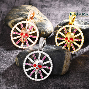 Pendentif Crâne en Argent 925 Plaqué Or 14K avec Moissanite, Breloque Thème Hip-Hop Unisexe, Coupe Ronde Brillante, Idéal pour les Fêtes - Product Image 5