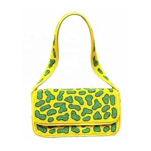 Sac à bandoulière en perles de verre, très tendance, pour femme, idéal pour transporter téléphone, clés, cartes et accessoires de maquillage - Product Image 5
