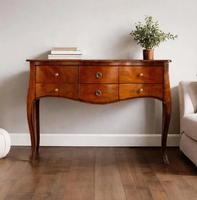 Console en bois au look premium avec des sculptures élégantes pour une mise en scène élégante dans le couloir et une pièce d'appoint décorative
