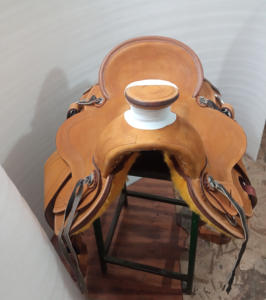 Vêtements équestres en cuir souple Western Horse Saddle Leather Western Roping Ranch Horse Tack Wade Saddle Wade avec accessoires personnalisés - Product Image 3