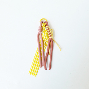 Cordon de téléphone tissé fait main en ruban Gingham, dragonne anti-chute pour smartphone, porte-clés jaune rose, ensemble d'articles cadeaux - Product Image 1