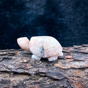 Natural Sunstone Tortoise Carving Orange Sunstone Turtle Healing Crystal For Reiki Feng Shui Decor Wholesale - Product Image 2