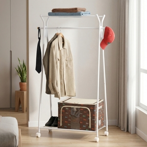 Vente en gros Porte-manteau en métal avec rangement à 4 niveaux Design mobile moderne pour chambre à coucher et salle de bain - Product Image 1