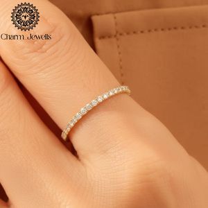 Bague de fiançailles classique pour femme en moissanite taille coussin plaqué or 22 carats, sertie à griffes, certifiée IGI, 3 grammes - Product Image 2