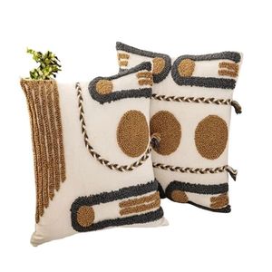 Housse de coussin rectangulaire à motifs géométriques, style bohème, décorative, avec broderie, à prix avantageux - Product Image 1