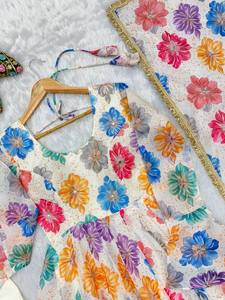 Kurta de Algodón con Estampado Floral para Mujer, Corte Holgado, Largo hasta el Suelo, Estilo Étnico Informal, Estilo Indio Pakistaní de Verano - Product Image 5