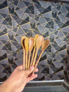 Cuillère en bois traditionnelle pour la cuisine, ustensile en bois massif fait main pour la maison, de qualité supérieure, pour hôtel, restaurant, usage quotidien - Product Image 5