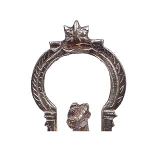 Shodash upachara Nandi โคมไฟทองเหลืองขนาด8นิ้วทำด้วยมือของตกแต่งบ้านผลิตในอินเดีย - Product Image 4