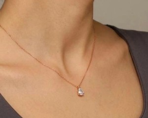 Collier Pendentif en Zircon Poire Plaqué Or 18K, Bijou Minimaliste de Protection, Élégant Cadeau en Pierre Précieuse pour Femme - Product Image 2