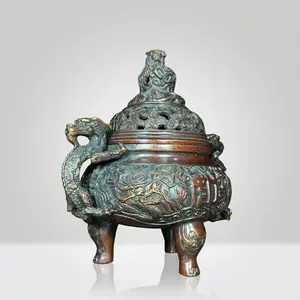 Elegant Metal <b>Bakhoor</b> Incense Burner Designed for <b>Oud</b> Chips Offering Sophisticated Home Fragrance Ambience - Product Image 2
