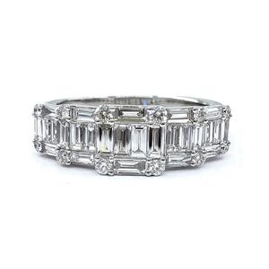 Anillo de Alta Gama con Diamantes Naturales en Corte Baguette, Engaste Pavé, Oro Blanco de 18k, Moderno, para Mujer, Boda, Aniversario, Fiesta - Product Image 1