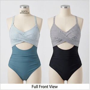 Ensemble de yoga 2 pièces imprimé papillon bleu avec finition dorée, body à col en V profond et jupe portefeuille longueur genou - Product Image 1
