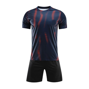 ชุดฟุตบอลคุณภาพสูงใหม่ 100% โพลีเอสเตอร์ ปรับแต่งได้ ชุดยูนิฟอร์ม 2 ชิ้น ราคาสมเหตุสมผล - Product Image 1