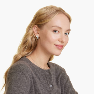 Boucles d'oreilles en argent 925 avec diamant moissanite en forme d'émeraude, design élégant et luxueux, bijoux fins unisexes, cadeau idéal pour un mariage - Product Image 2