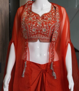 Dernière collection de blouses et d'ensembles dhoti pour femmes, pour mariage et fêtes, d'un fournisseur et exportateur indien. - Product Image 5