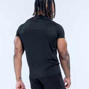 T-shirt de sport pour homme, manches courtes, noir, logo OEM personnalisé, tissu extensible léger et respirant, vêtements de sport pour homme - Product Image 2
