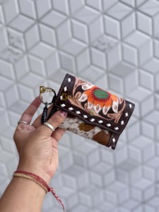 Wholesale Cowhide Fur Leather <b>Wristlet</b> Coin Purse for Women New Hand Tooled Carving Multi-Use Mini Wallet Western Style Gift - Product Image 4