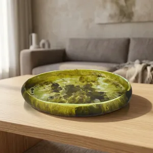 Plateau en résine écologique fait main avec effet marbre et motif tourbillon aquatique pour la maison et l'hôtellerie – Articles d'ameublement et d'art en résine - Product Image 1