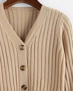 Pull court en maille pour femme - Pull d'hiver court - Tricot doux tendance taille haute pour femme pour l'automne - Product Image 3