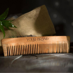 Peine para el cabello de madera natural hecho de madera de Neem para peinar el cabello y masajear el cuero cabelludo - Product Image 3