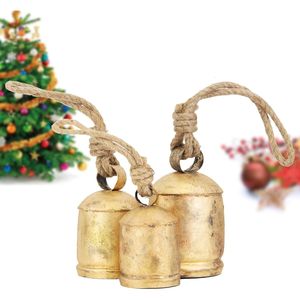 Ensemble de décorations de Noël vintage rustiques avec cloches de vache - Product Image 1