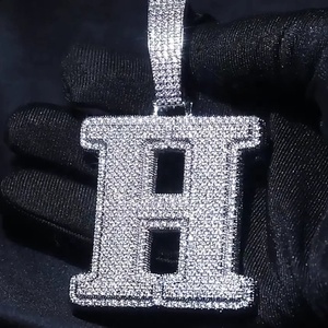 Colgante de Lujo Personalizado con Letra Inicial H en Estilo Universitario, Moissanita, Plata 925, Totalmente Engastado, Charm de Letra, Fiesta Hip Hop, MOQ Bajo - Product Image 3