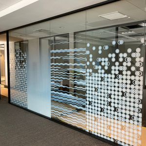 Vinilos Adhesivos Personalizados para Ventanas, Impresión de Calcomanías Estáticas y Adhesivas para el Hogar, la Oficina y Exhibición en Comercios - Product Image 4